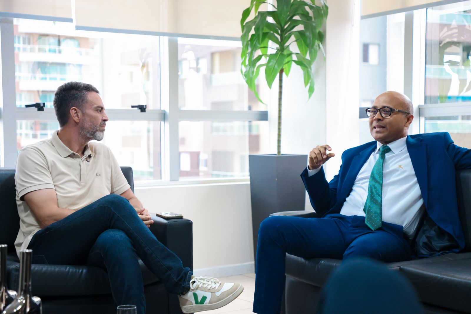 Wilber Coimbra explicou que os carros serão entregues para contribuir na salvação de vidas