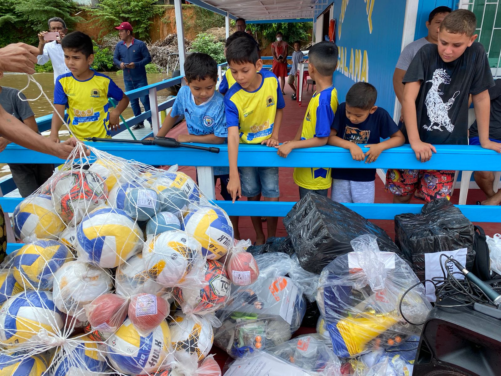 Os materiais esportivo foram adquirido através de emenda parlamentar 