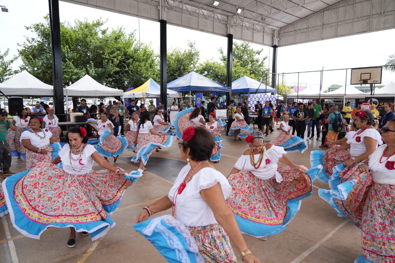 O grupo de carimbó da terceira idade também fez sua apresentação