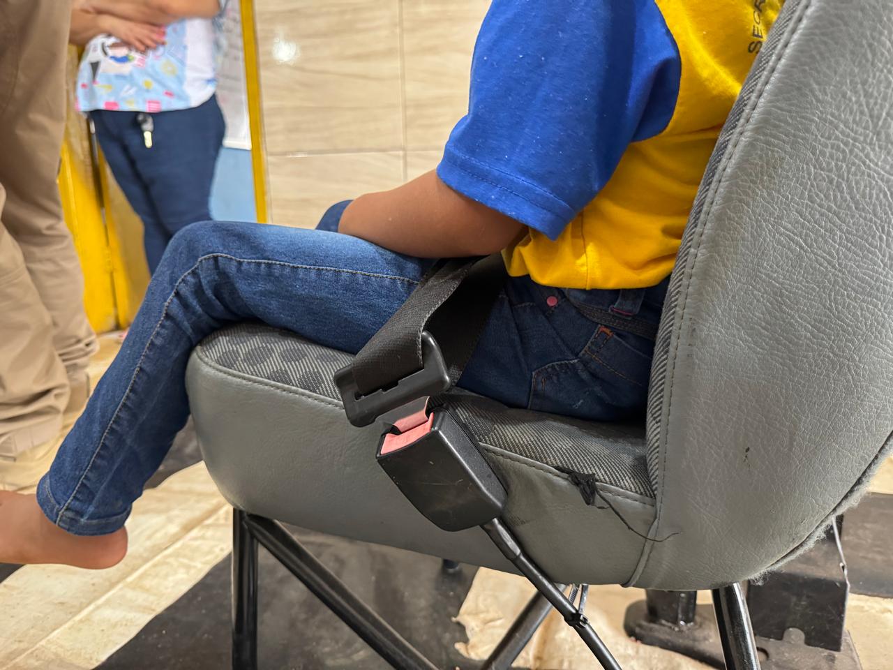 Ação orientou sobre a importância do uso do cinto de segurança 