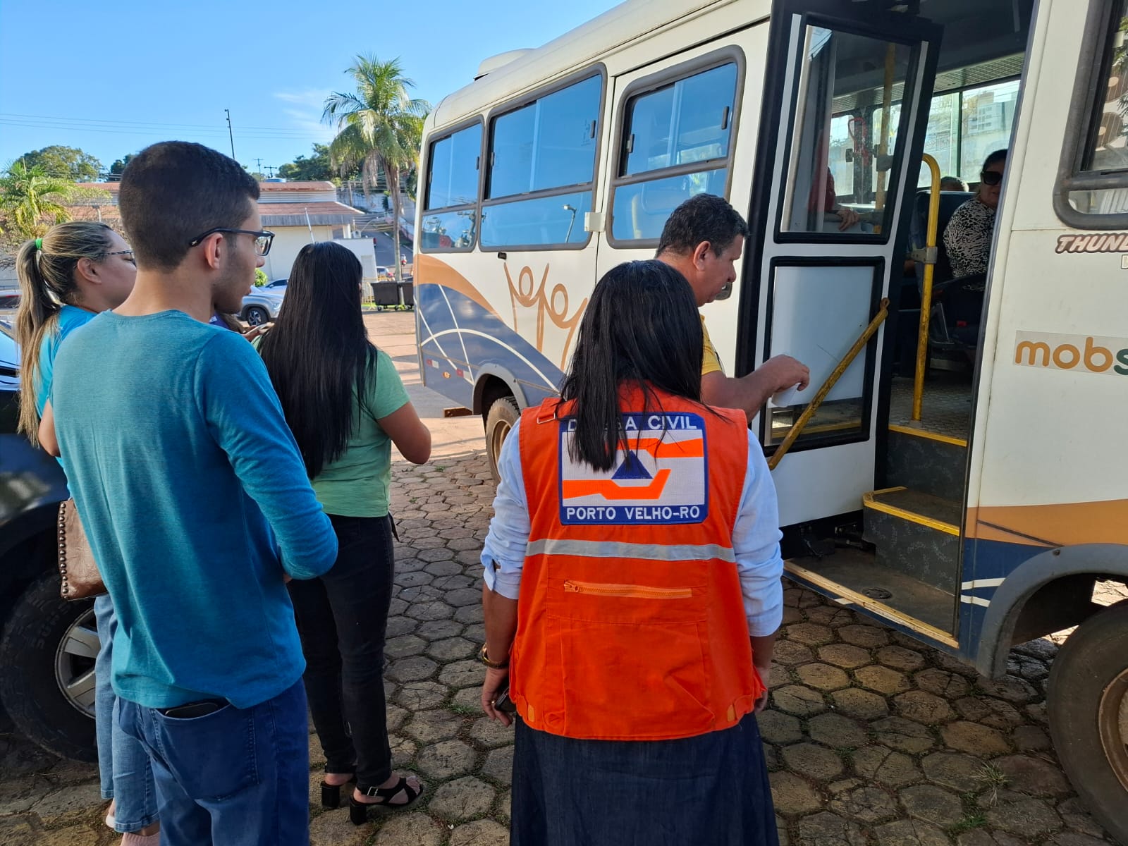 Grupo partiu do Prédio do Relógio e seguiu por terra até a cidade de Humaitá (AM)