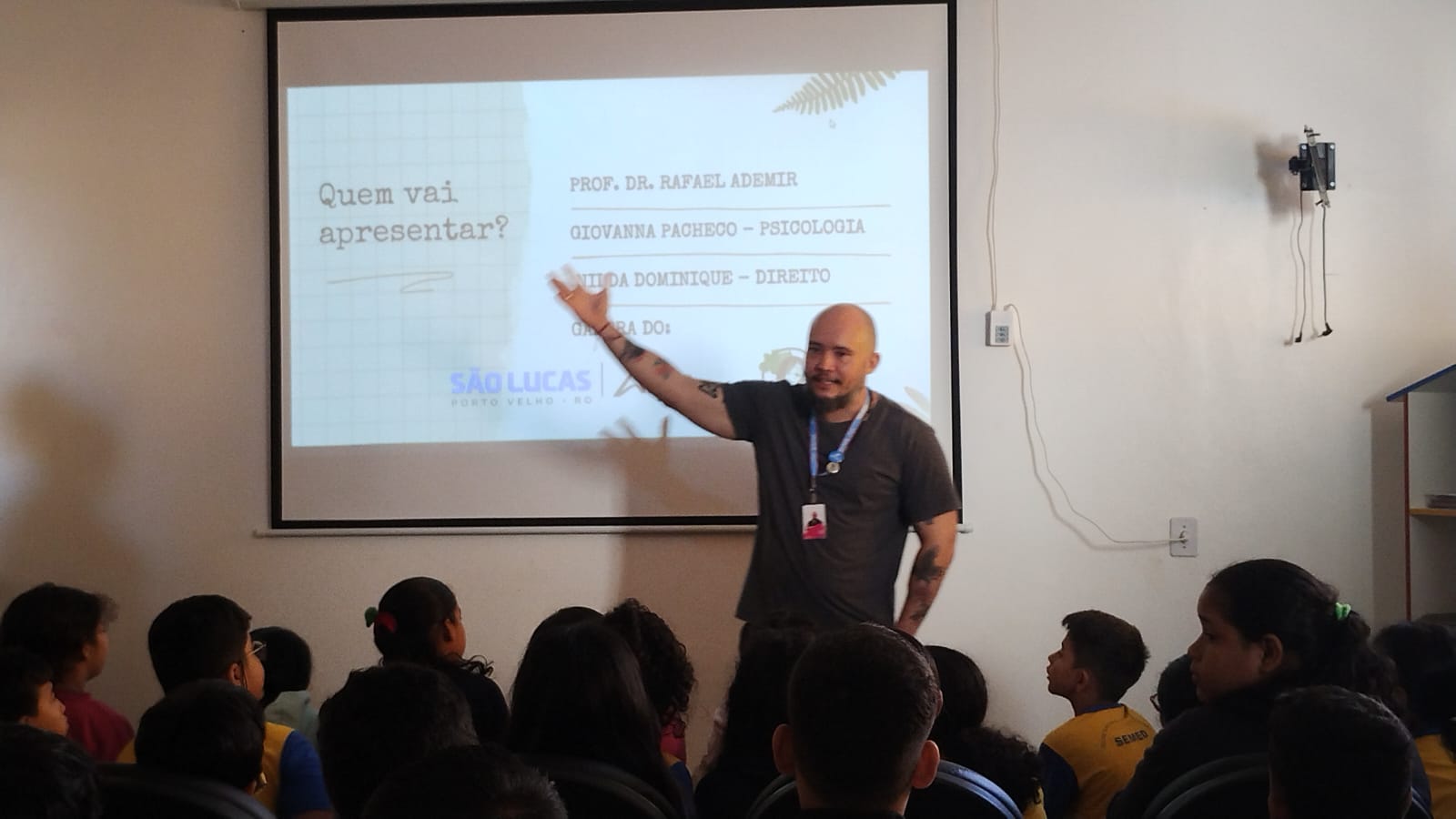 Atividade contou com a participação especial do sociólogo e pedagogo Rafael Ademir