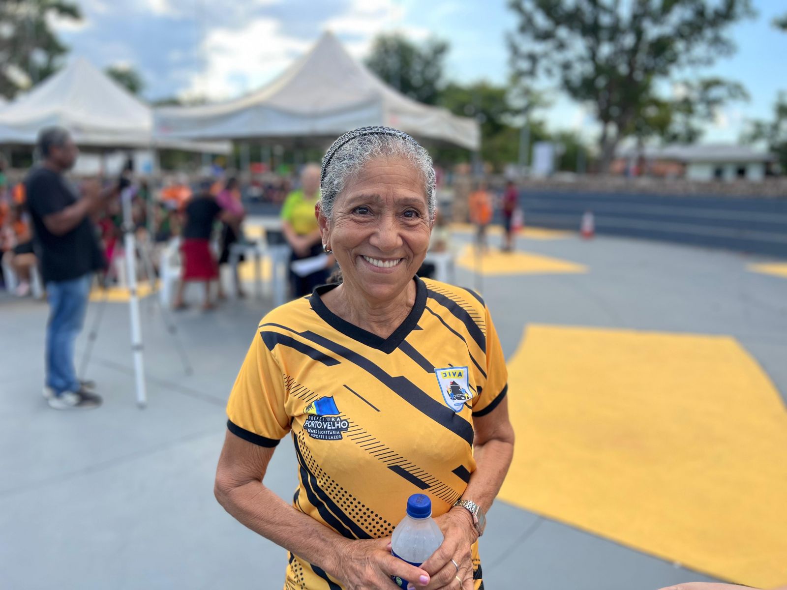 Dona Osmarina enfatiza o quanto é bom movimentar o corpo e estar com outras pessoas