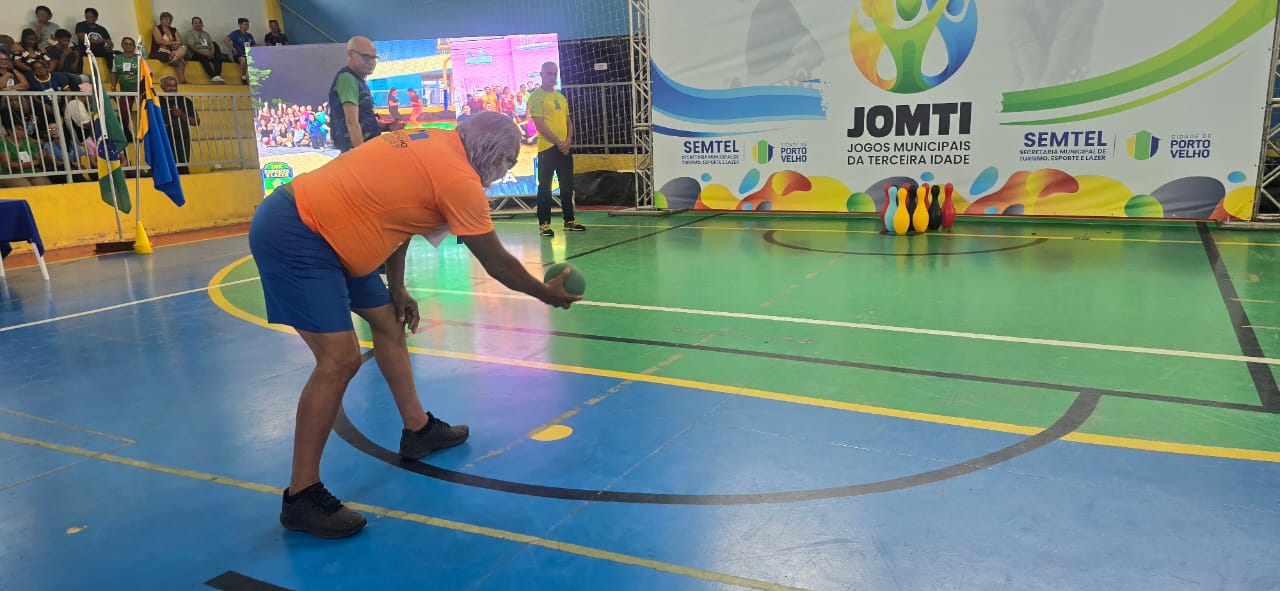 José Galdino representou a delegação do Centro de Convivência do Idoso (CCI) 2