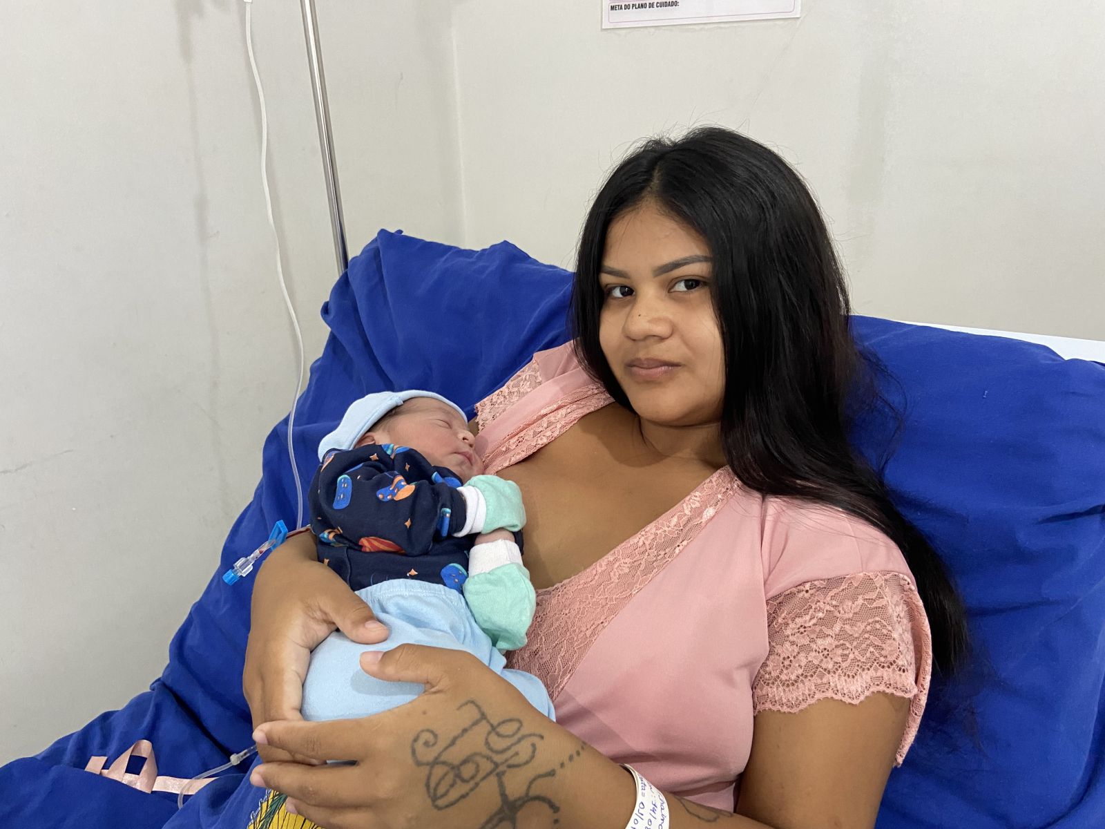 À 1h03 desta segunda-feira (1º), nasceu Ravi Magalhães, o primeiro bebê de 2026 na capital