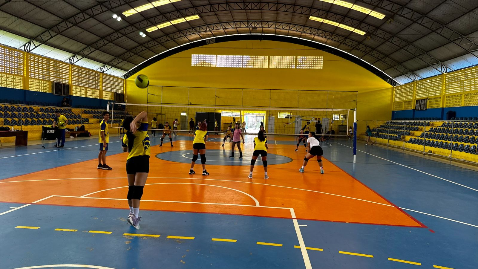 Na modalidade de voleibol, os jogos serão realizados no sábado à tarde