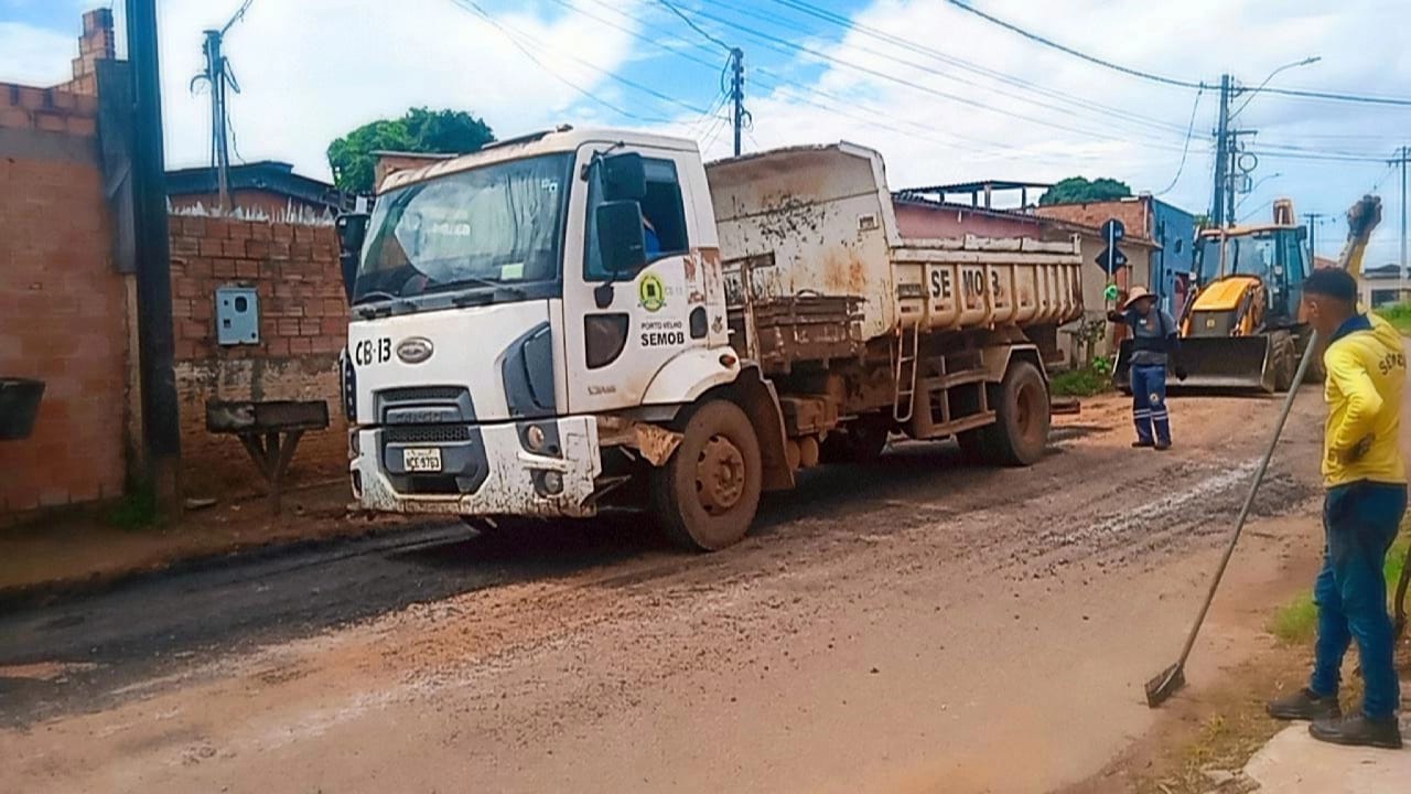 Semob está realizando os reparos em várias vias importantes da área