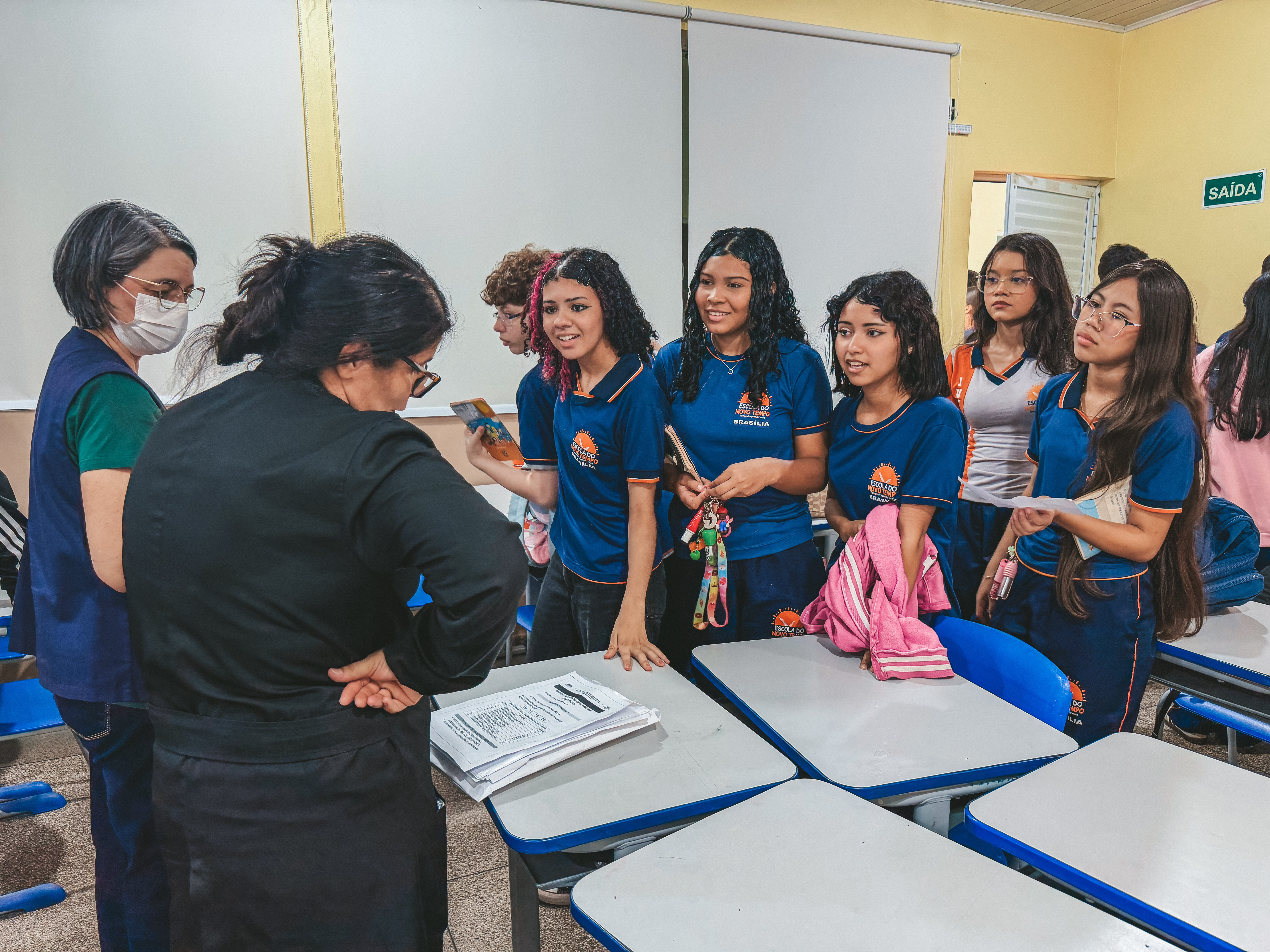 CUIDADO - Ação da Prefeitura fortalece cobertura vacinal na Escola Brasília 