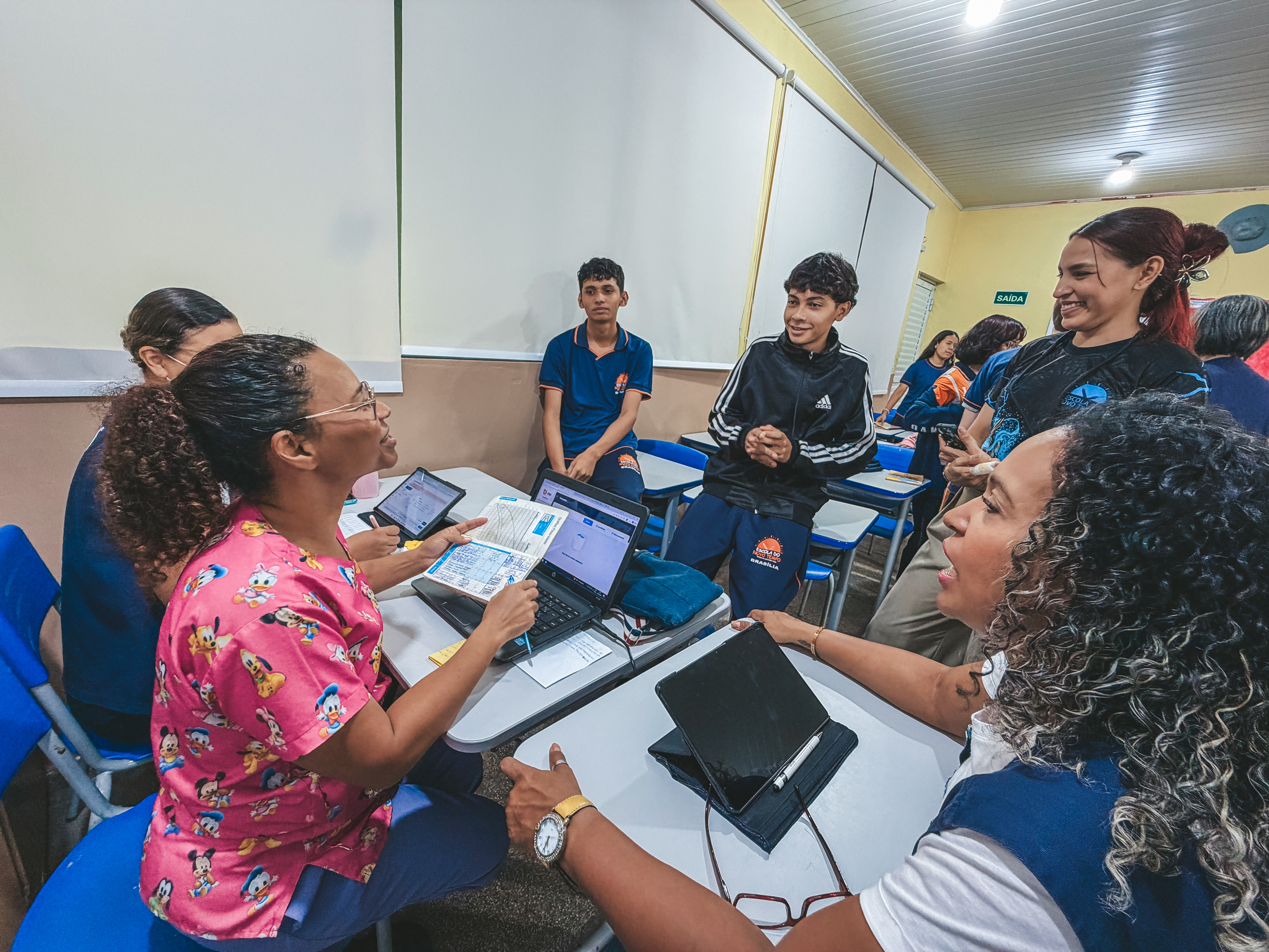 CUIDADO - Ação da Prefeitura fortalece cobertura vacinal na Escola Brasília 