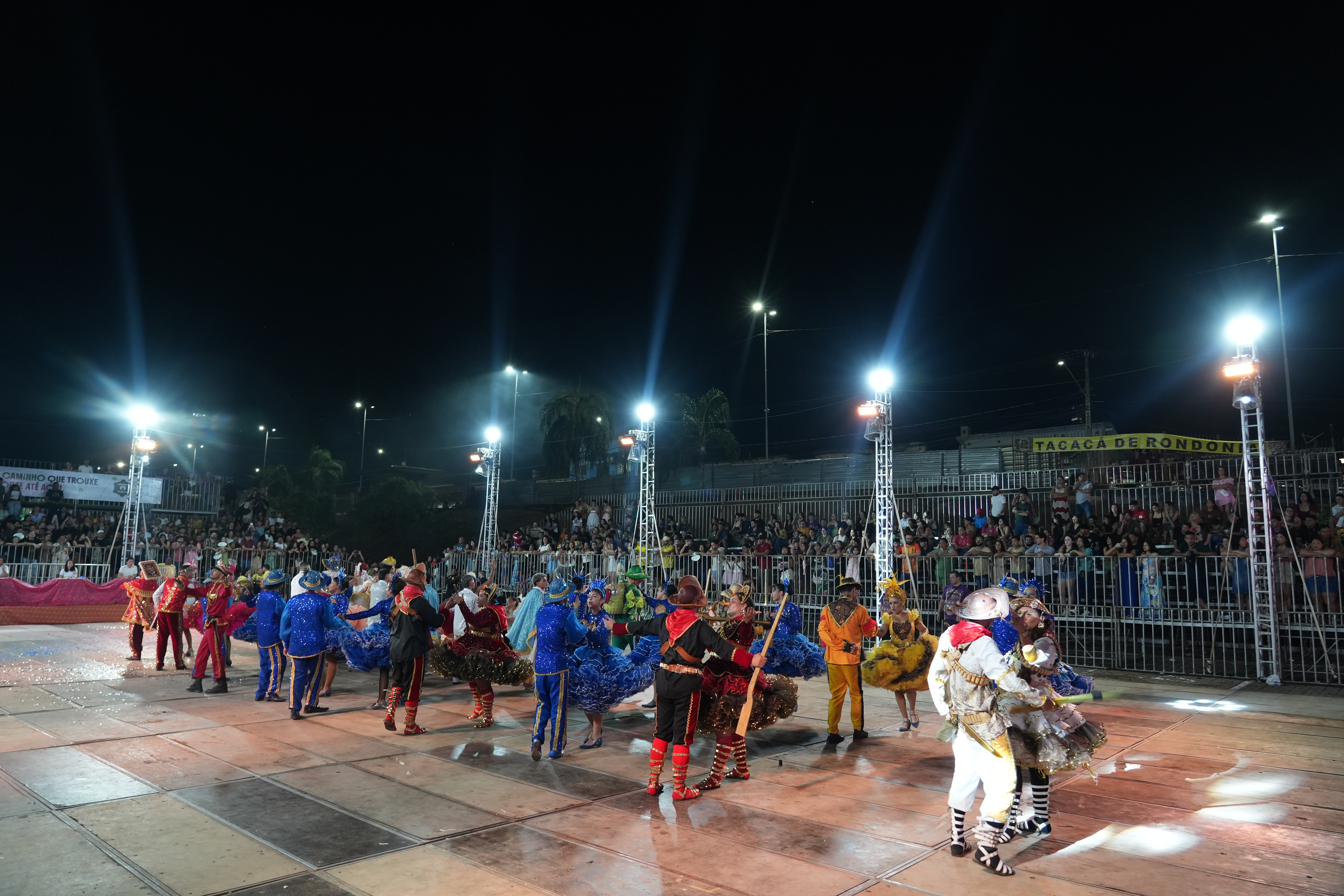 Arraiá do Bera leva mais uma noite de festa ao centro histórico 