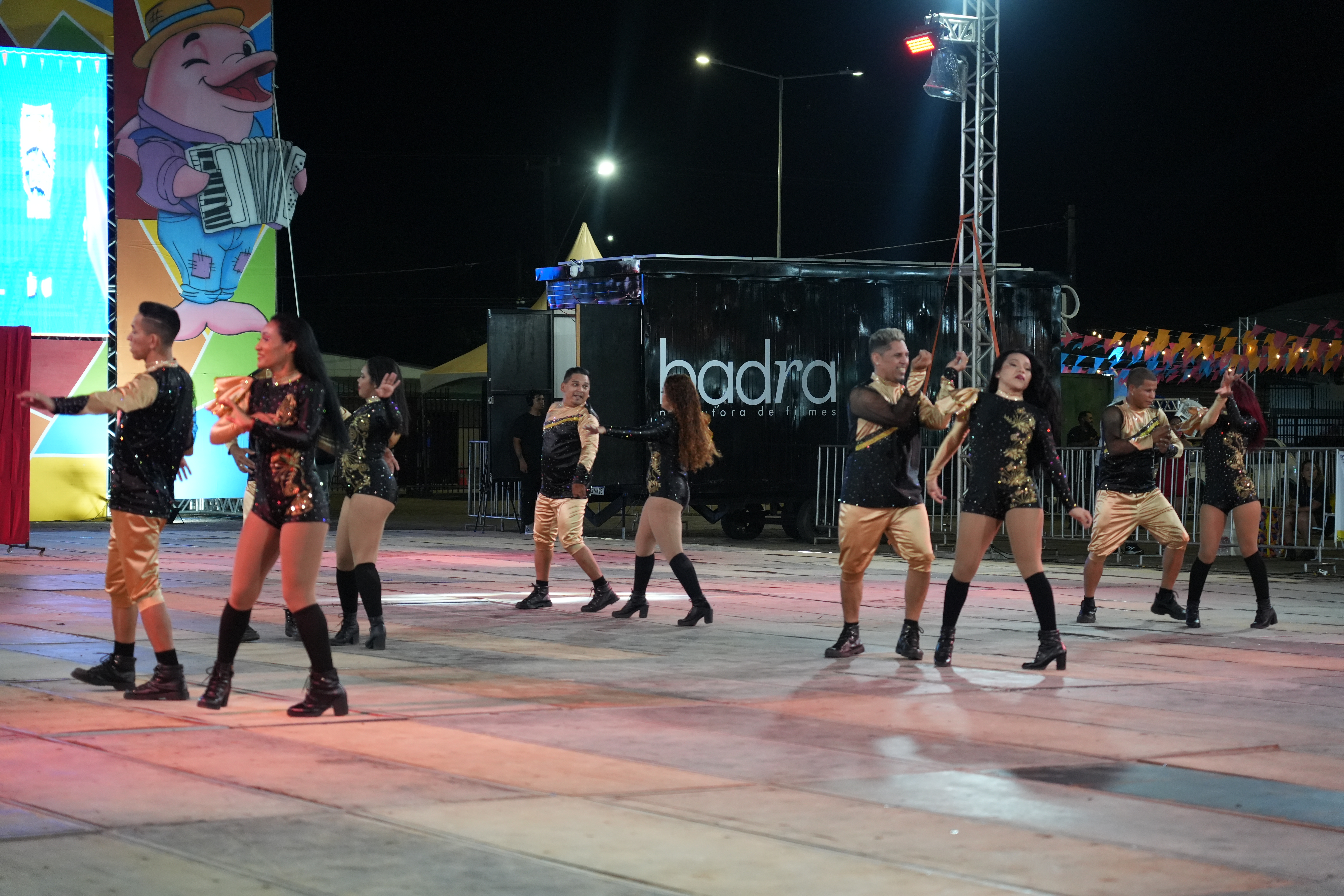 Arraiá do Bera leva mais uma noite de festa ao centro histórico 