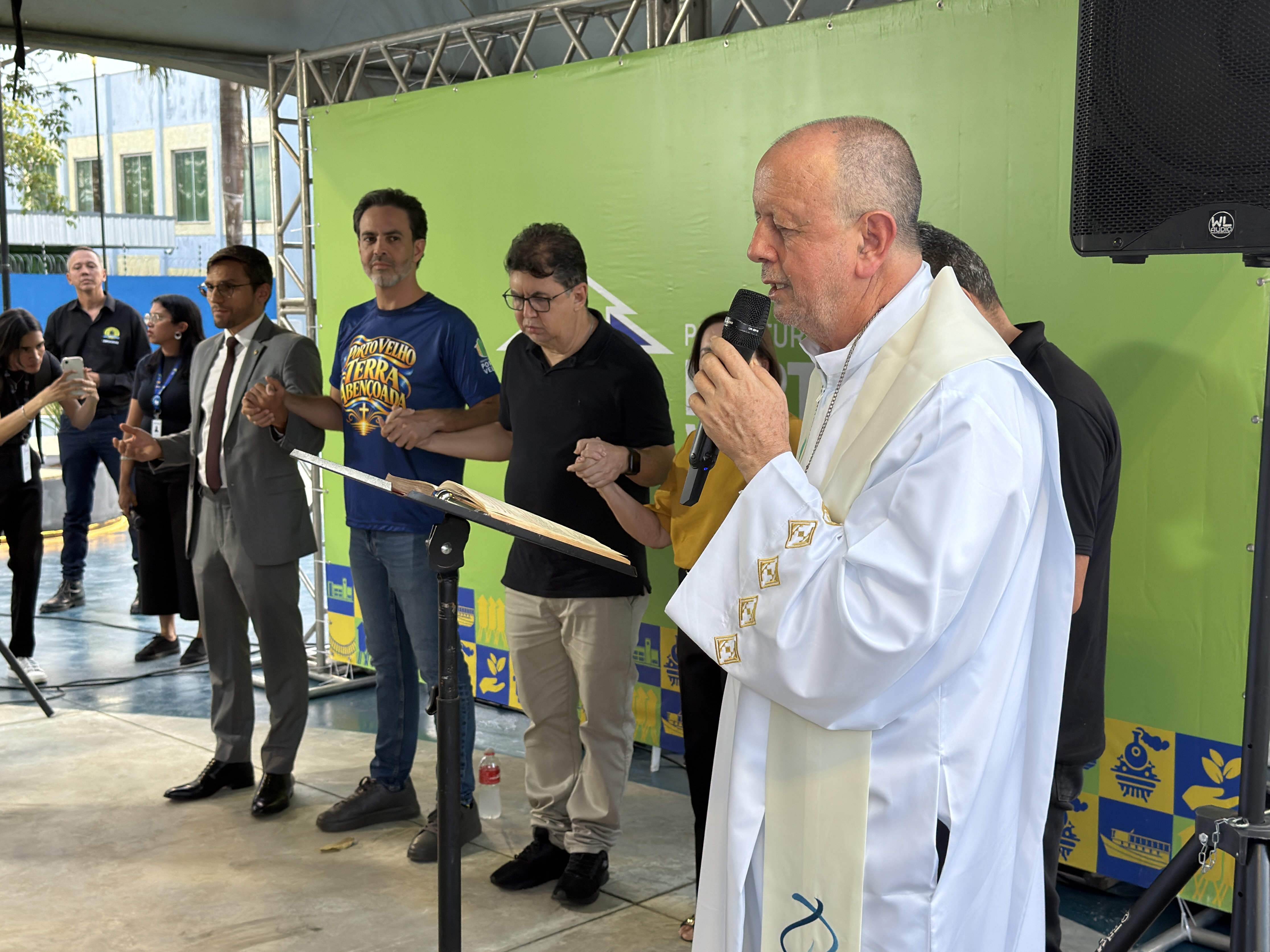 PRESENTÃO - Praça João Nicoletti é entregue em solenidade com arcebispo de Porto Velho