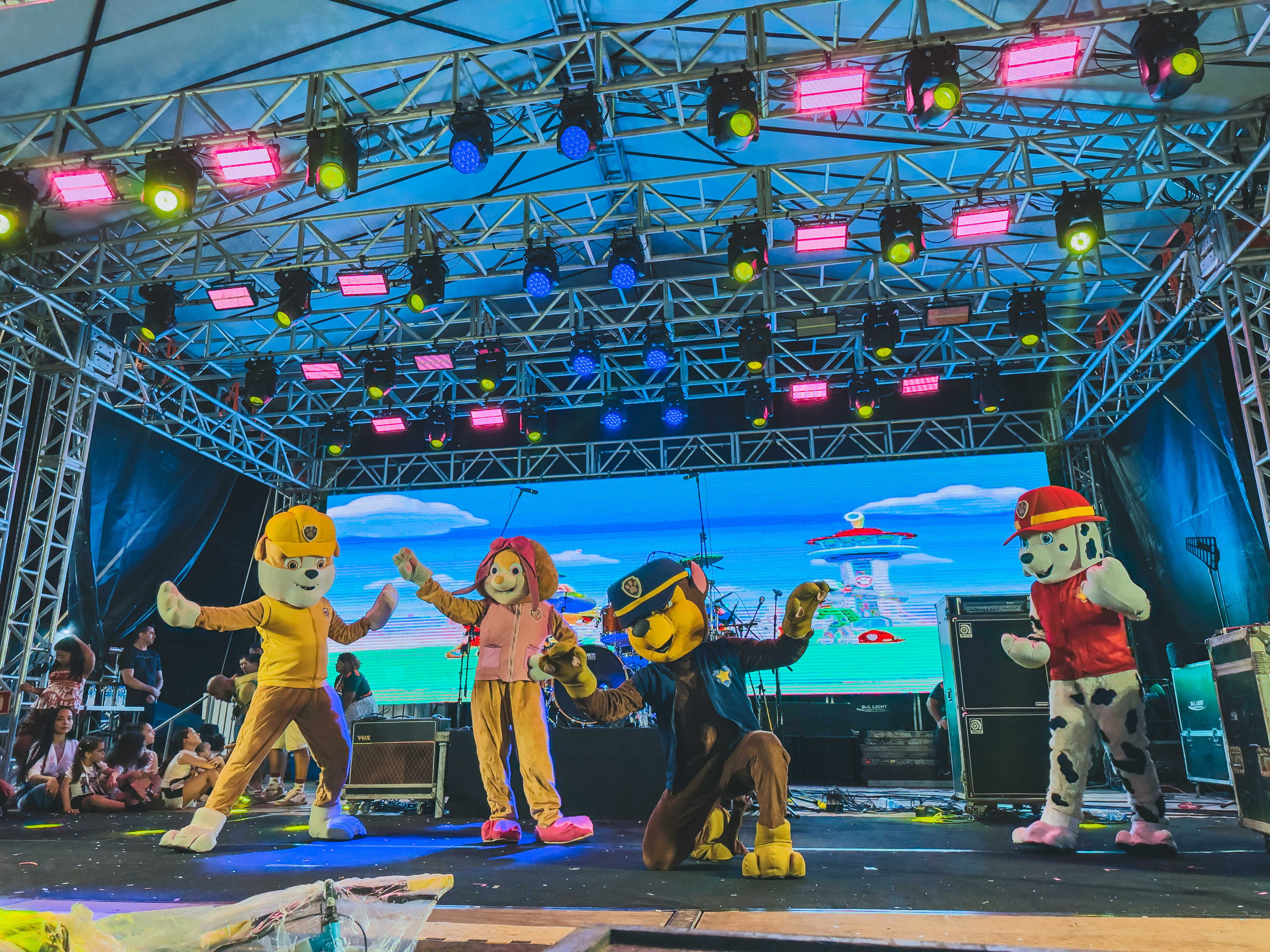 FESTA - Show infantil leva alegria para toda a família